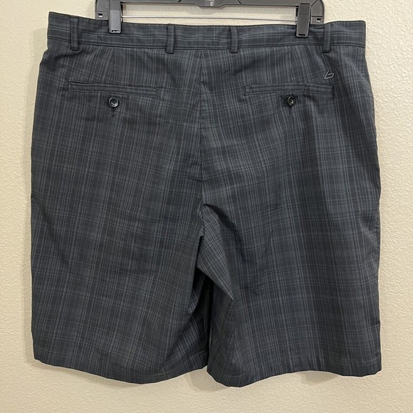 Bolle Tech Golf Mens Shorts Size 40 Active Plaid Black Gray - Picture 2 of 8